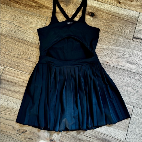 Gold Hinge Brand New Black Pleated Tennis/Pickleball Dress - Picture 2 of 4